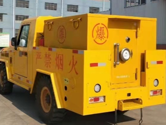 安陆凯龙爆破器材运输车：保障爆破任务的安全运行