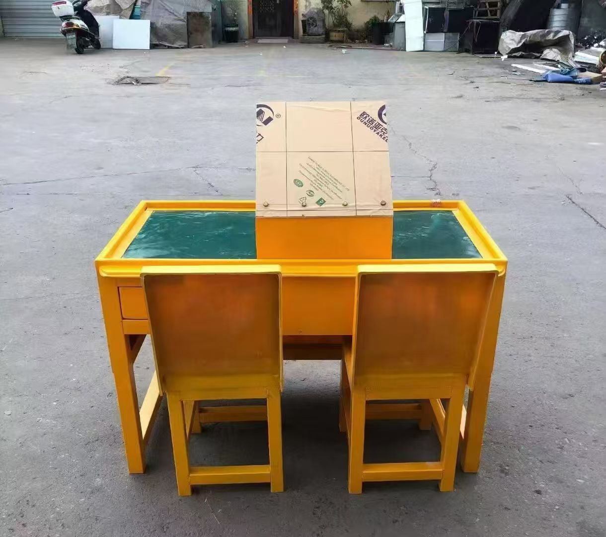 安陆防静电导通桌井下煤矿火工品发放桌：危险品流转的安全守护者